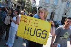 Free hugs in Santiago