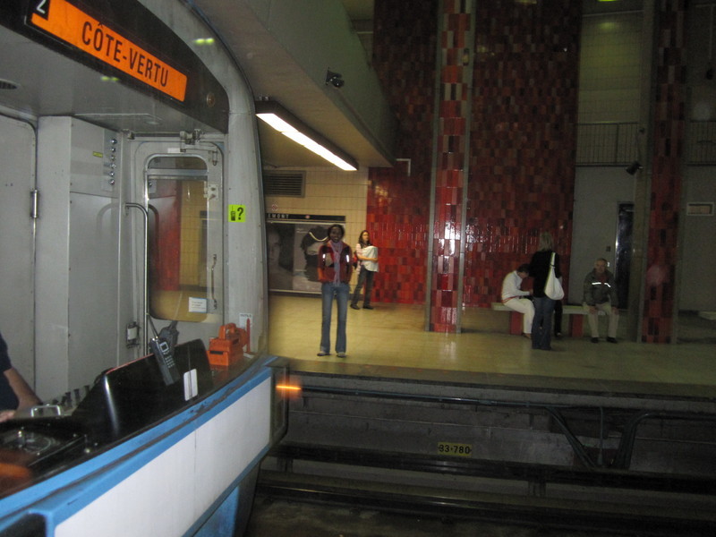 Metro Rosemont